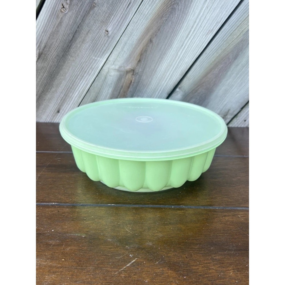 Vintage 3 Piece Tupperware Jello Mold Ice Ring‎ Mint Green 1202